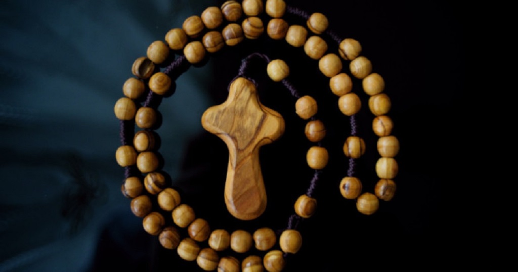 October-the-Month-of-the-Holy-Rosary.jpg