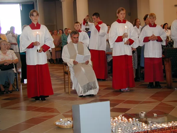 2002